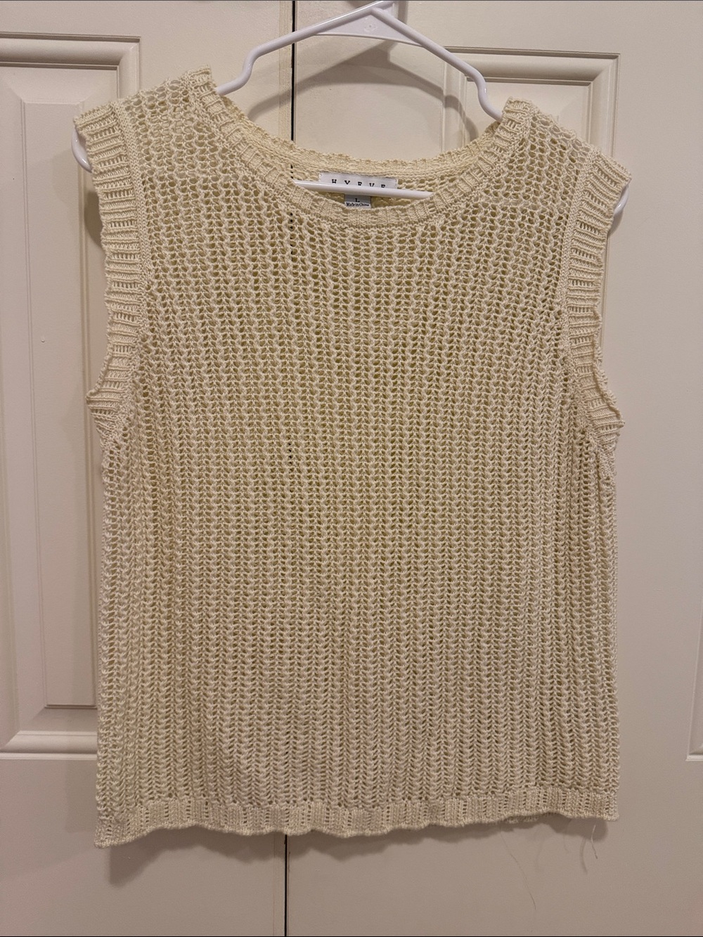Buckle Cream Open-Knit Sleeveless Tank